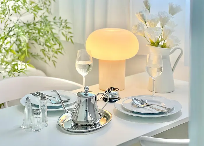 Hongdae Station 7Min, Designer House
