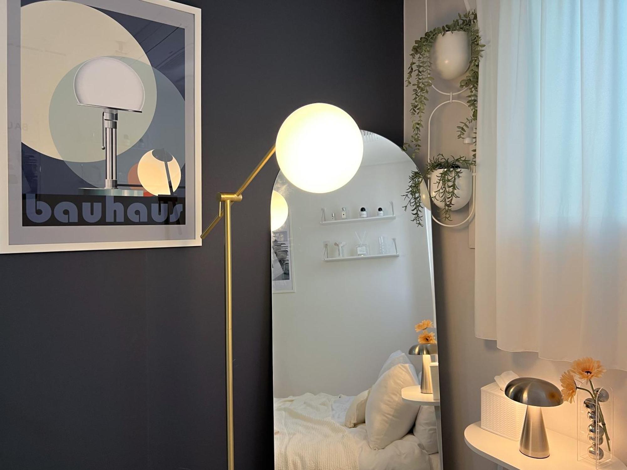 Hongdae Station 7min, Designer House