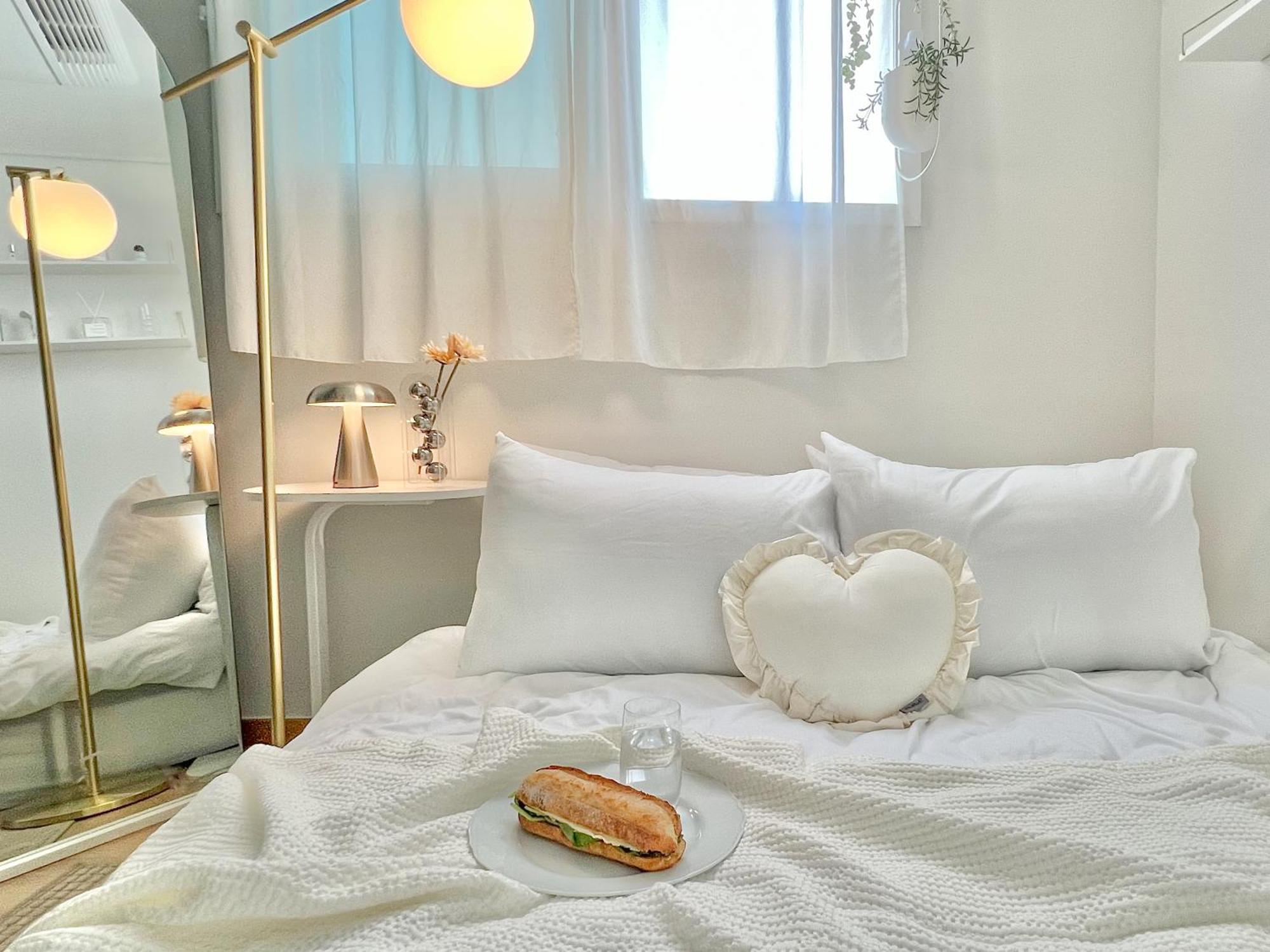 Hongdae Station 7min, Designer House *